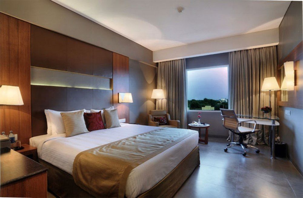 Rpj Hotel Rajkot Esterno foto