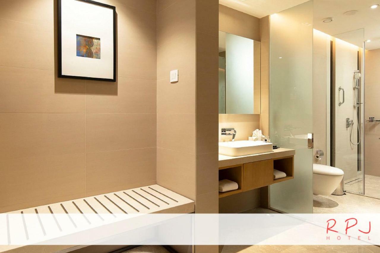 Rpj Hotel Rajkot Esterno foto